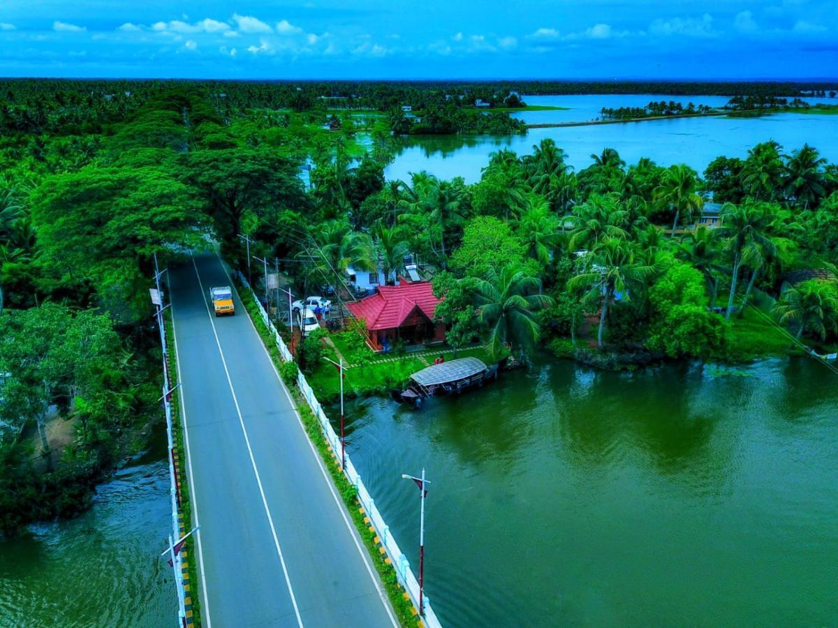 Little Chembaka Guest House Kumarakom Luaran gambar