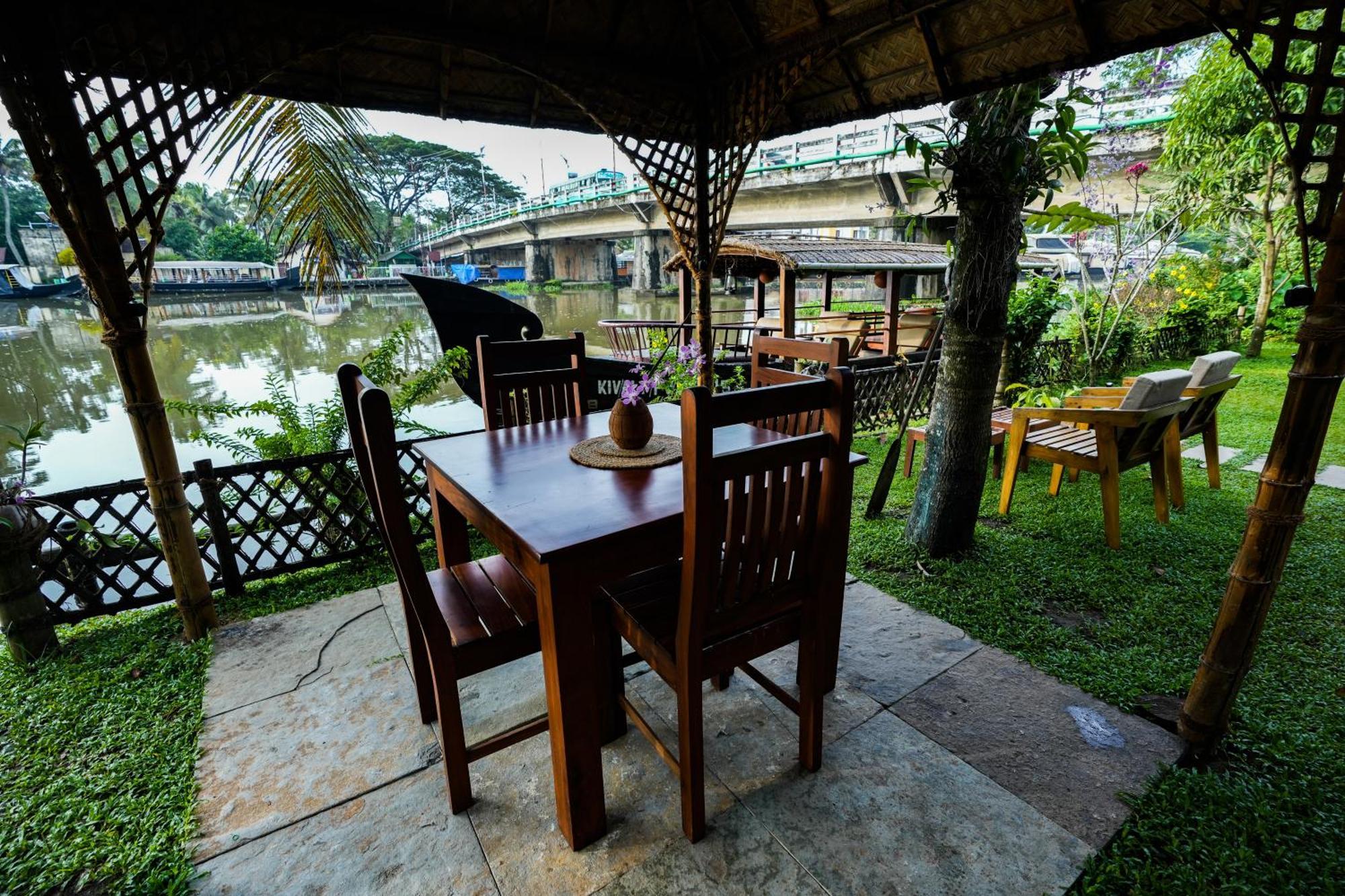 Little Chembaka Guest House Kumarakom Luaran gambar